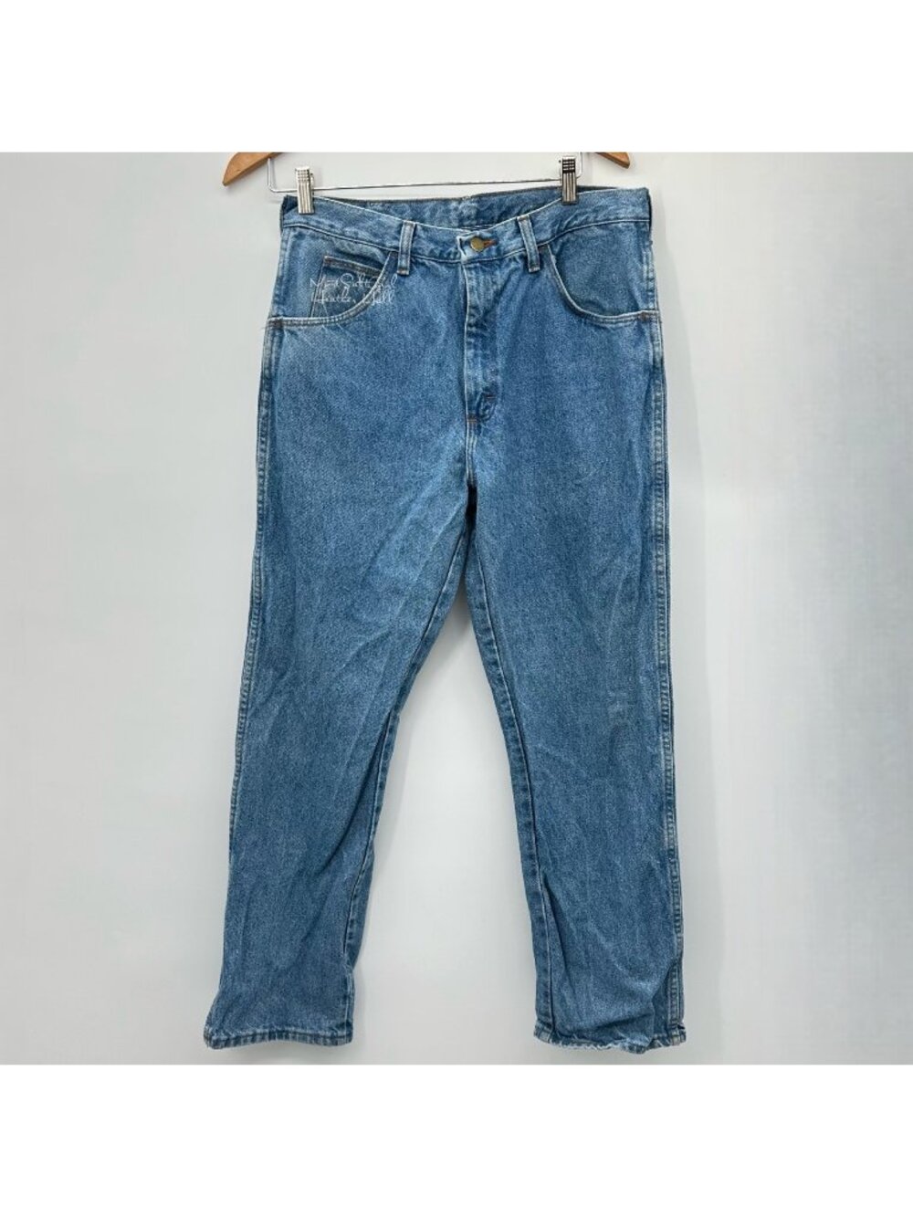Wrangler Legendary Gold Medium Wash Relaxed Fit Jeans Size 34/30